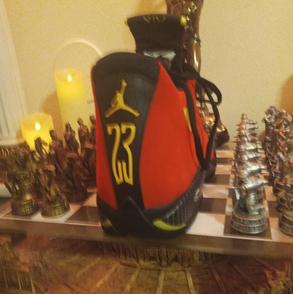 Very rare Jordan retro 14 Ferrari  From 2017  First Release, Worn Once OG Box - Picture 7 of 7